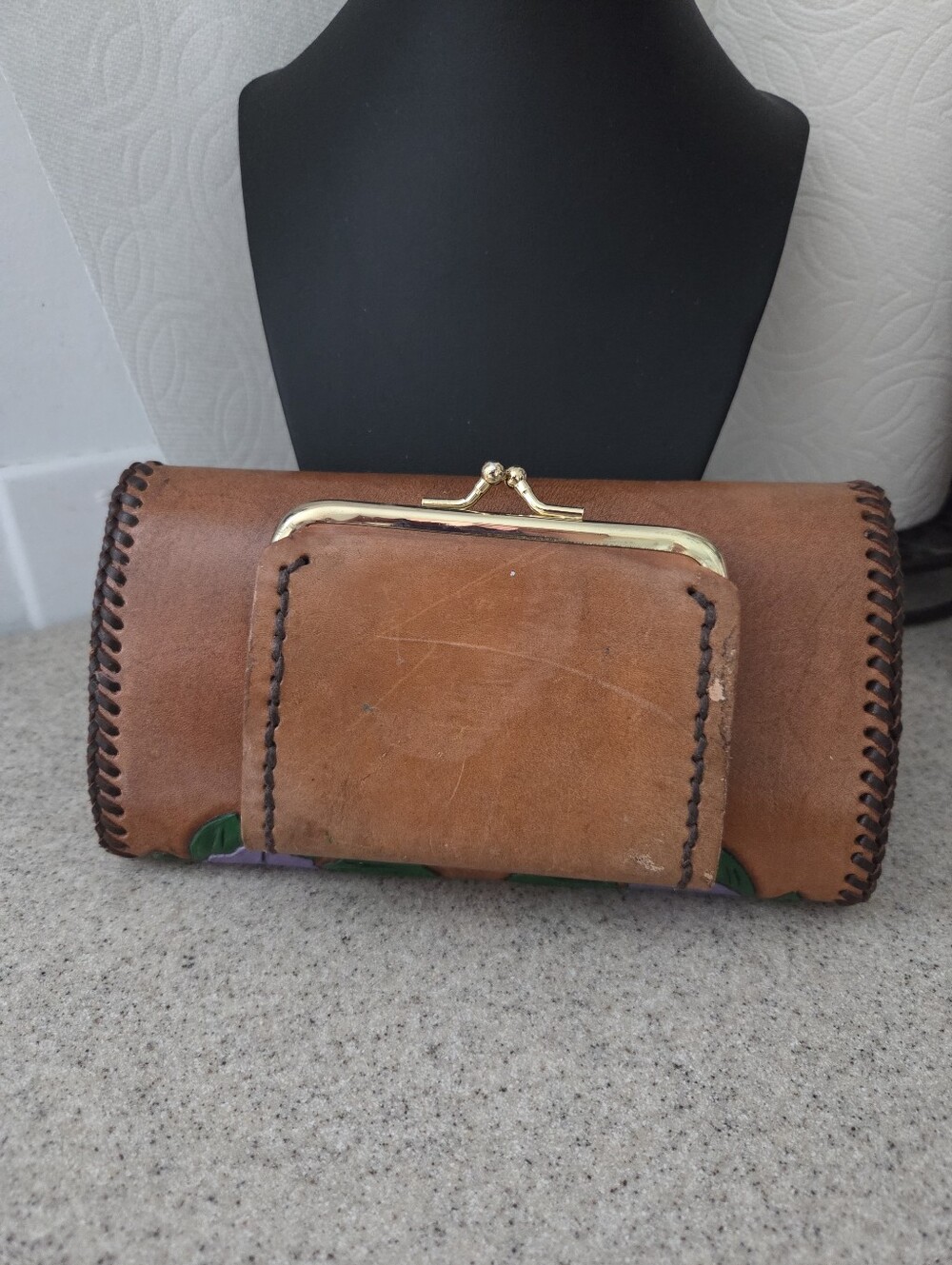 Hand Made Tooled Leather Floral Hand Painted Vintage Whip Stitch Tri-fold Wallet - Picture 2 of 14